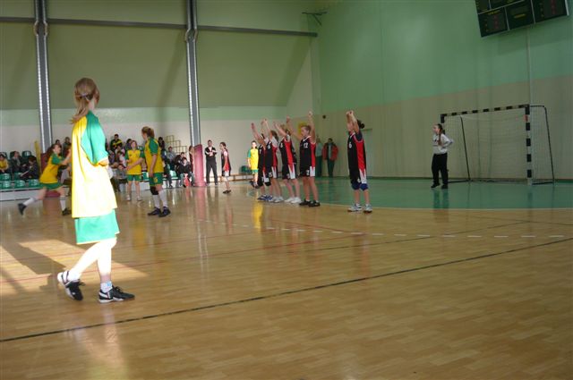 Ćwierćfinał wojewódzki w piłce ręcznej dziewcząt.