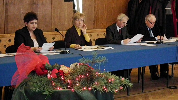 Budżet powiatu na 2012 rok przyjęty