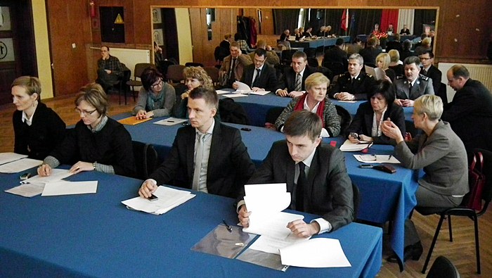 Budżet powiatu na 2012 rok przyjęty