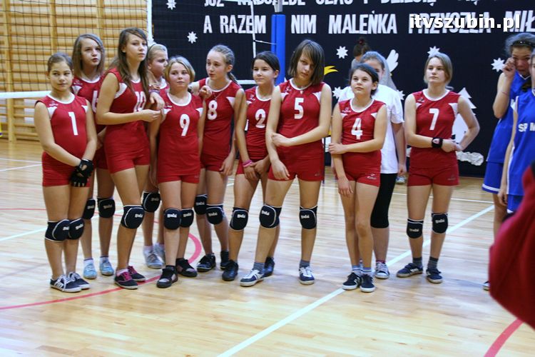 Szkoła Podstawowa z Królikowa wygrywa mistrzostwa powiatu w mini siatkówce