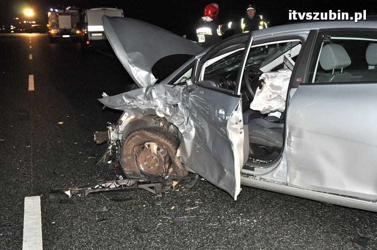 Wpadek z udziałem trzech samochodów na obwodnicy Szubina
