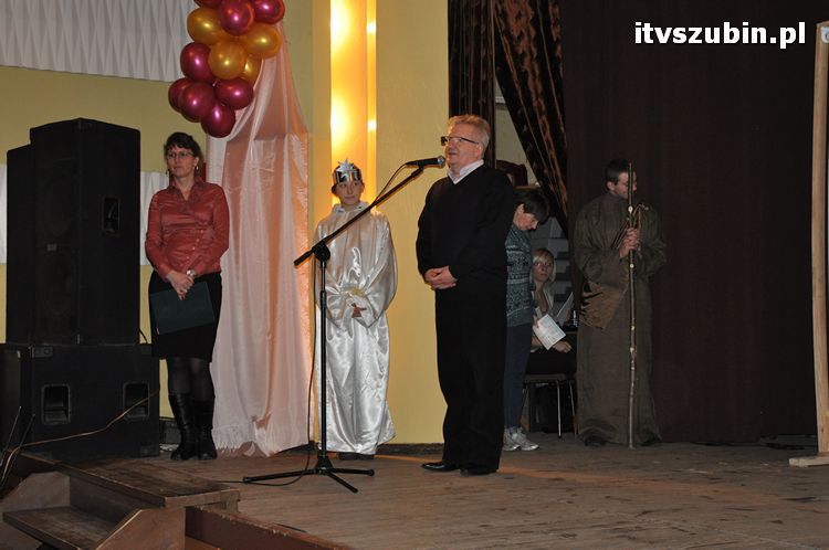 Jasełka w wykonaniu uczniów i nauczycieli z ZSS w Szubinie