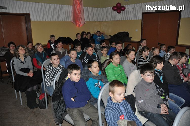 Jasełka w wykonaniu uczniów i nauczycieli z ZSS w Szubinie