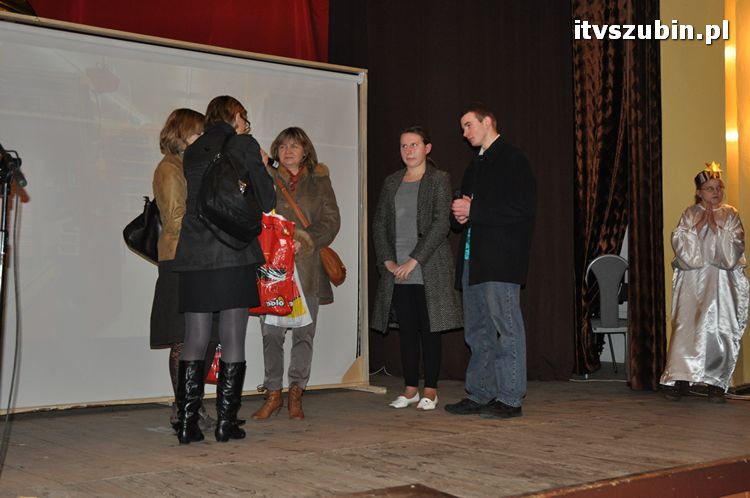 Jasełka w wykonaniu uczniów i nauczycieli z ZSS w Szubinie