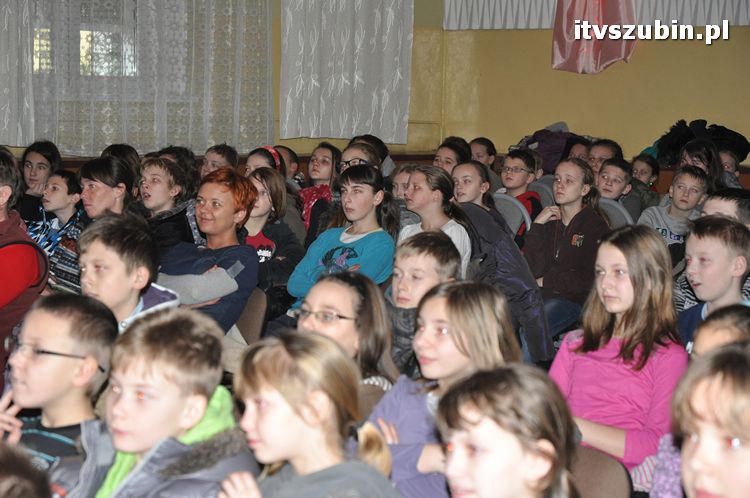 Jasełka w wykonaniu uczniów i nauczycieli z ZSS w Szubinie