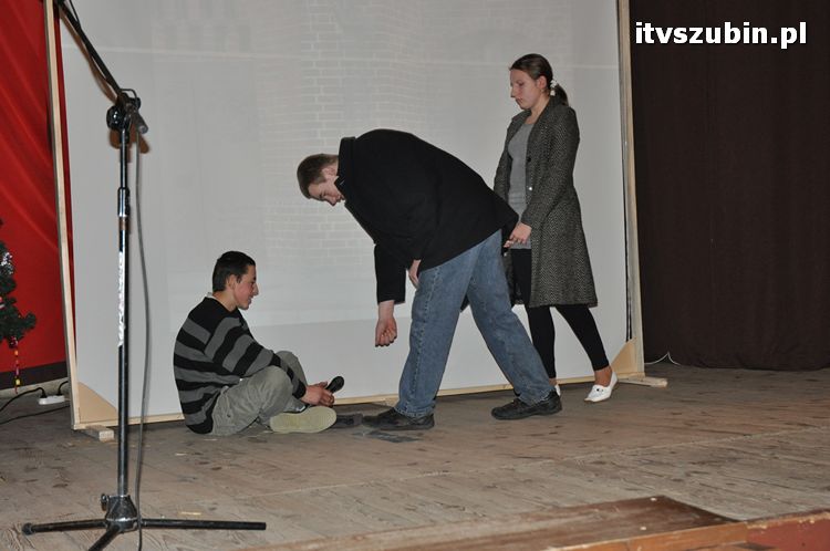 Jasełka w wykonaniu uczniów i nauczycieli z ZSS w Szubinie