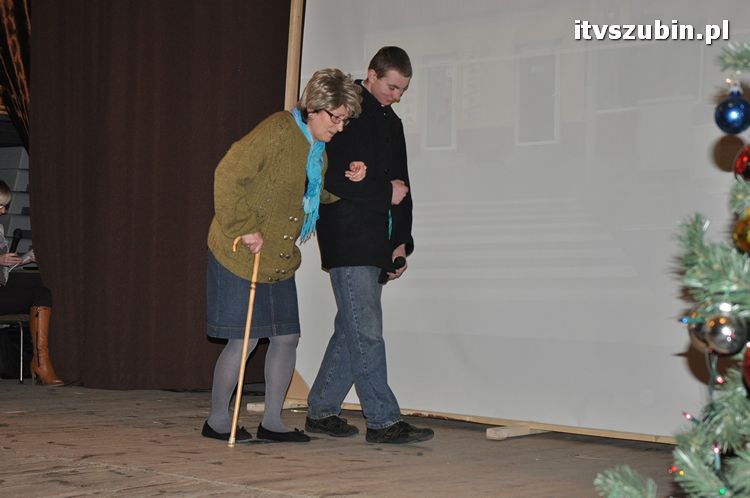 Jasełka w wykonaniu uczniów i nauczycieli z ZSS w Szubinie