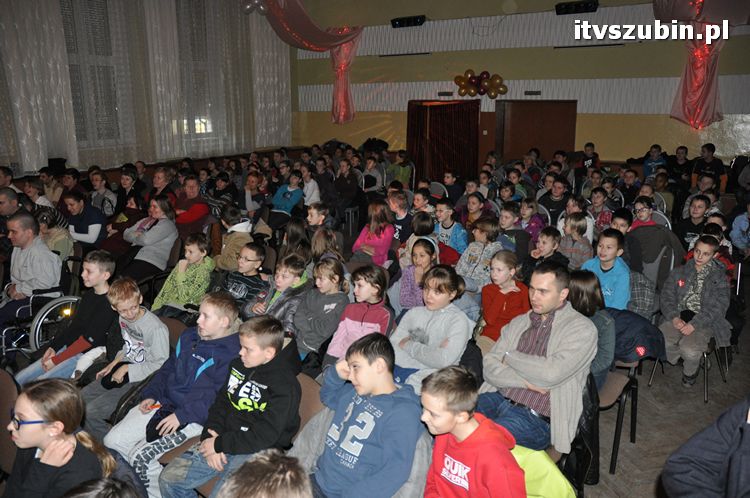 Jasełka w wykonaniu uczniów i nauczycieli z ZSS w Szubinie
