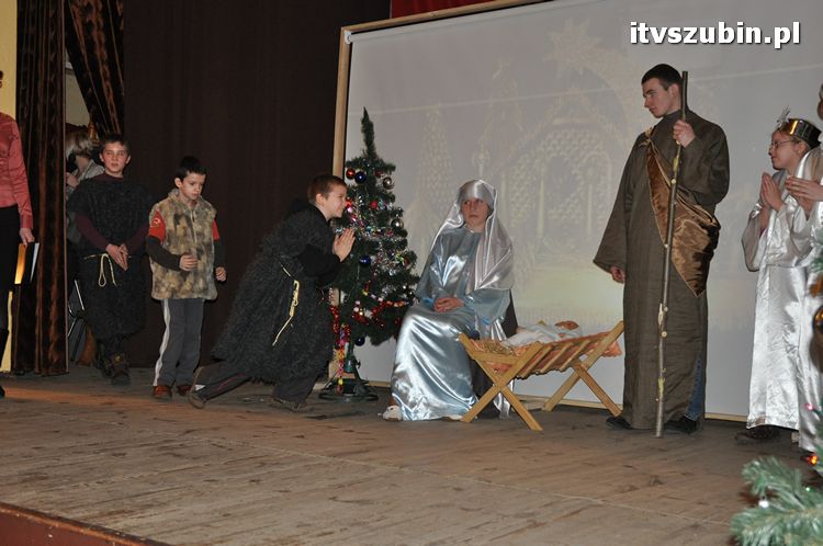 Jasełka w wykonaniu uczniów i nauczycieli z ZSS w Szubinie