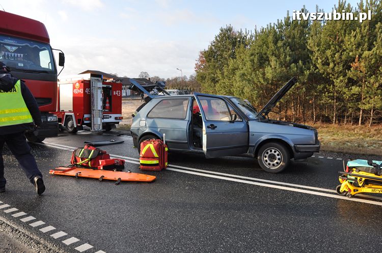 Wypadek trzech samochodów na krajowej 5, dwie osoby trafiły do szpitala