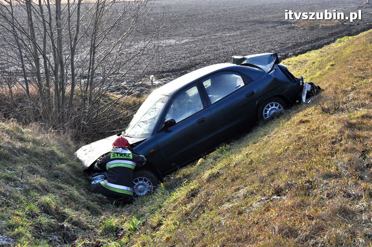 Wypadek trzech samochodów na krajowej 5, dwie osoby trafiły do szpitala