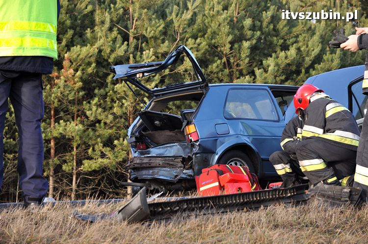 Wypadek trzech samochodów na krajowej 5, dwie osoby trafiły do szpitala