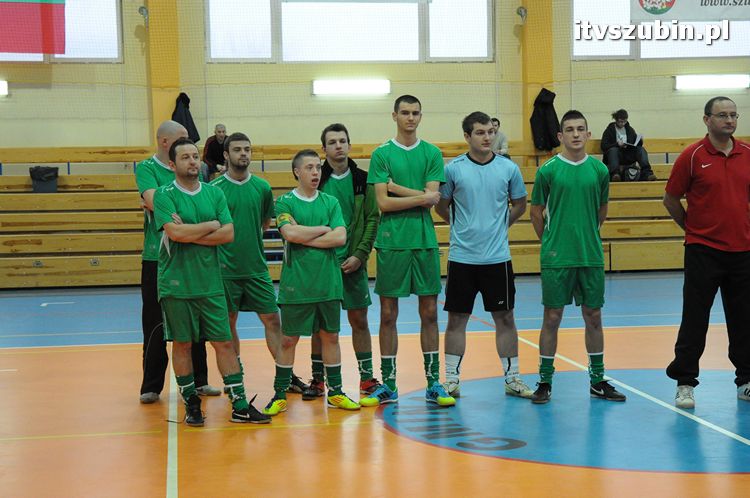 Drużyna Brzysko-Rol Brzyskorzystewko wygrała II Turniej Halowy Seniorów Piłki Nożnej o Puchar Burmistrza Szubina