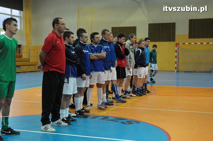 Drużyna Brzysko-Rol Brzyskorzystewko wygrała II Turniej Halowy Seniorów Piłki Nożnej o Puchar Burmistrza Szubina