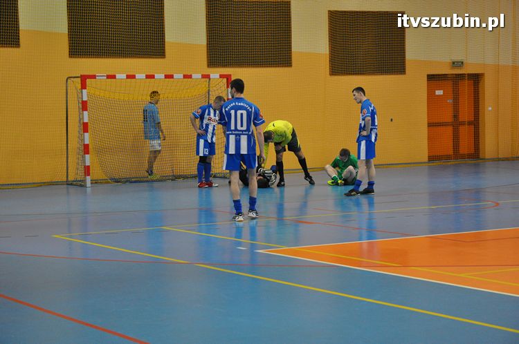 Drużyna Brzysko-Rol Brzyskorzystewko wygrała II Turniej Halowy Seniorów Piłki Nożnej o Puchar Burmistrza Szubina
