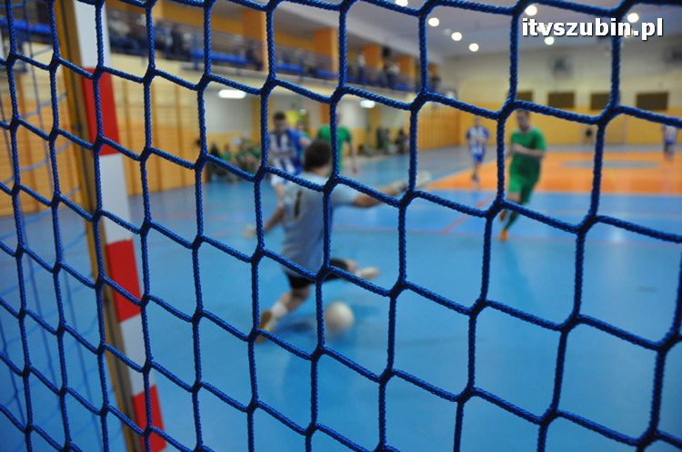 Drużyna Brzysko-Rol Brzyskorzystewko wygrała II Turniej Halowy Seniorów Piłki Nożnej o Puchar Burmistrza Szubina