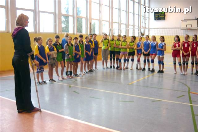 Ćwierćfinał wojewódzki w Mini Piłce Siatkowej z udziałem SP Królikowo