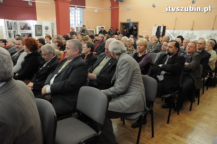 Wystawa ?Zeit ? Time ? Czas ? Amser? w szubińskim muzeum