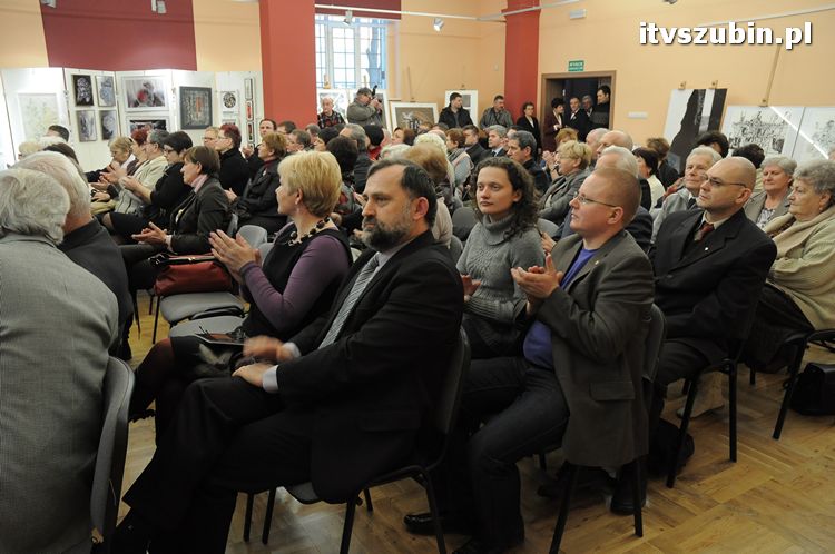 Wystawa ?Zeit ? Time ? Czas ? Amser? w szubińskim muzeum