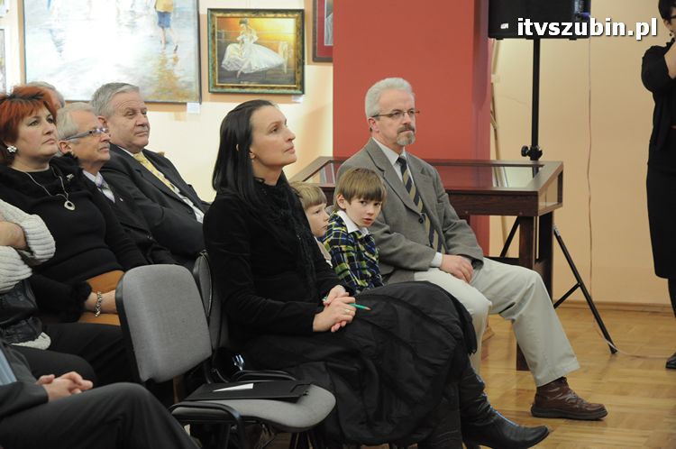 Wystawa ?Zeit ? Time ? Czas ? Amser? w szubińskim muzeum