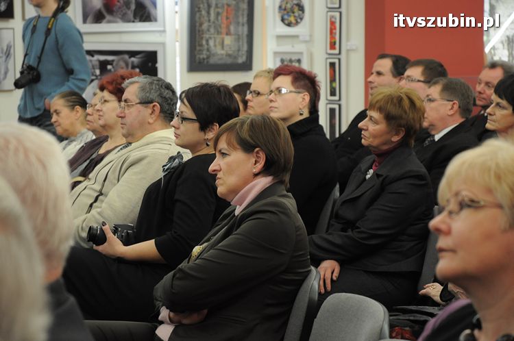 Wystawa ?Zeit ? Time ? Czas ? Amser? w szubińskim muzeum