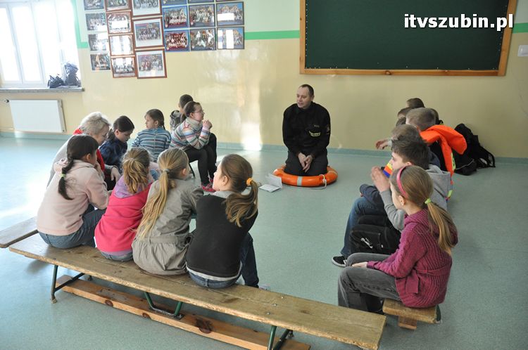 SP nr 1 w Szubinie gościła strażaków w ramach akcji 