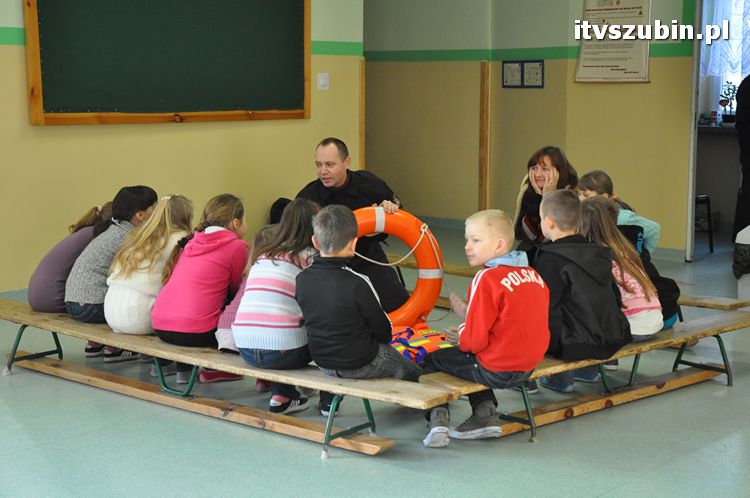 SP nr 1 w Szubinie gościła strażaków w ramach akcji 