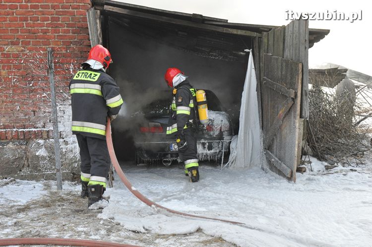 Pożar samochodu w Wąsoszu