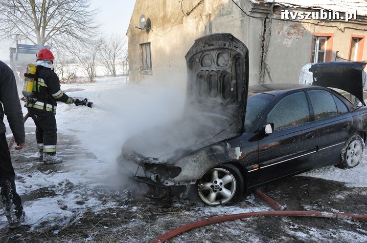 Pożar samochodu w Wąsoszu