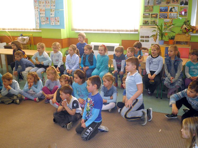 Spotkanie z Policjantem w ramach Tygodnia Kolorów w SP1