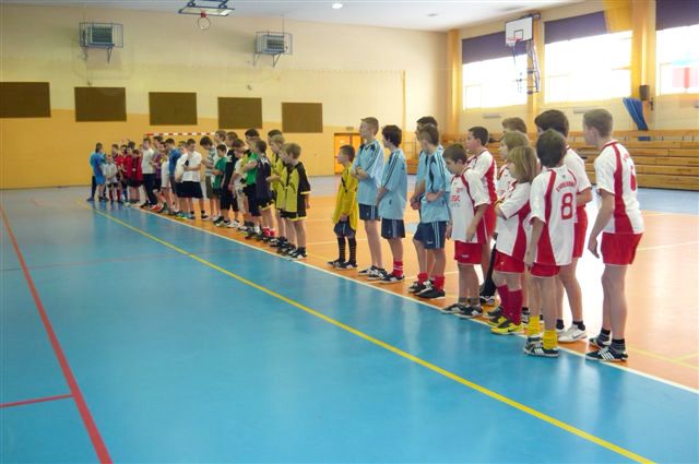 Halowy Turniej Piłki Nożnej o Puchar Dyrektor MZOSiR w Szubinie