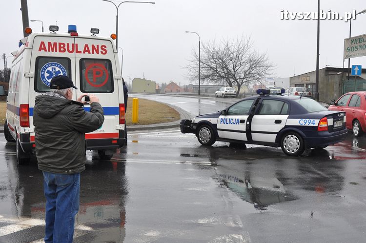 Zdarzenie drogowe z udziałem radiowozu