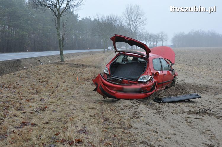 Parkowanie na polu przy krajowej 5
