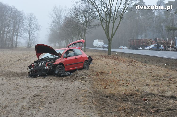 Parkowanie na polu przy krajowej 5