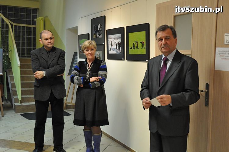 Wernisaż Klubu Miłośników Fotografii Flesz w RBP