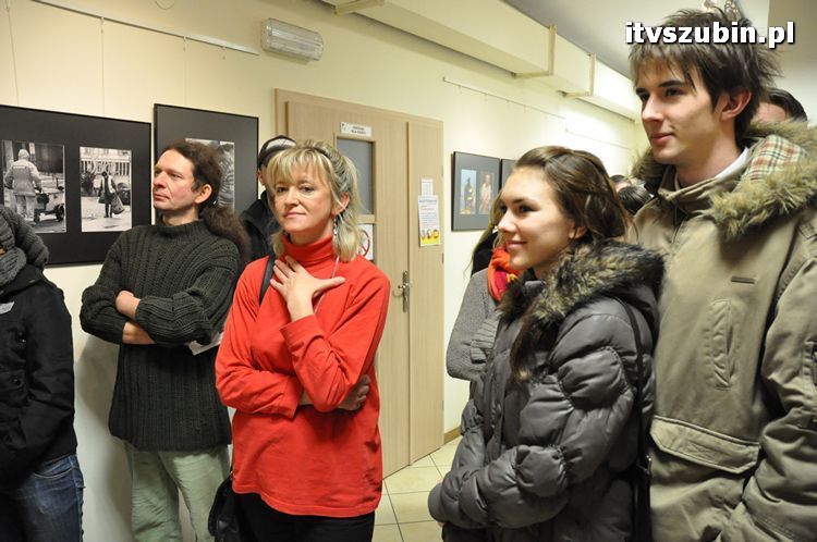 Wernisaż Klubu Miłośników Fotografii Flesz w RBP