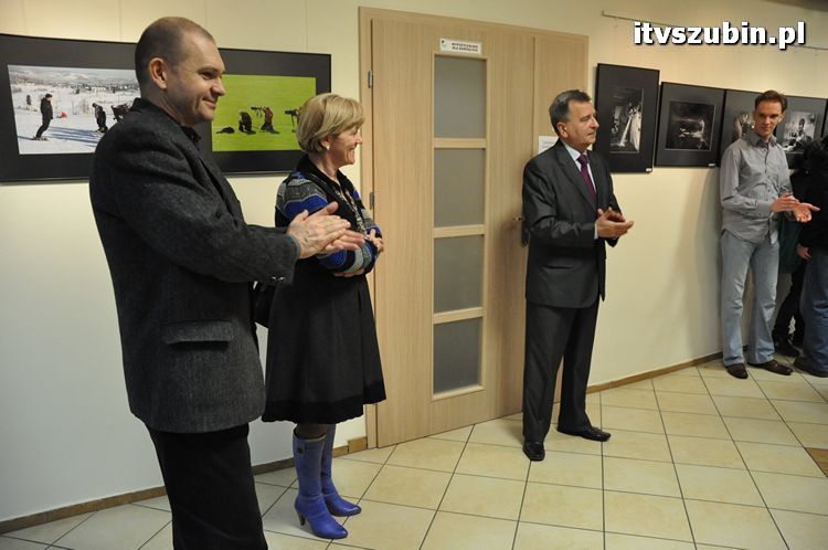 Wernisaż Klubu Miłośników Fotografii Flesz w RBP