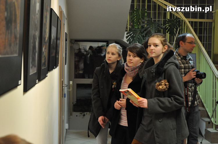 Wernisaż Klubu Miłośników Fotografii Flesz w RBP