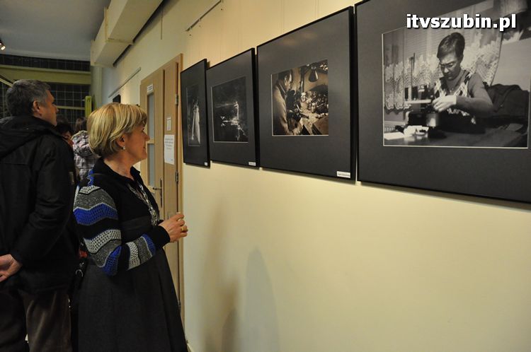 Wernisaż Klubu Miłośników Fotografii Flesz w RBP