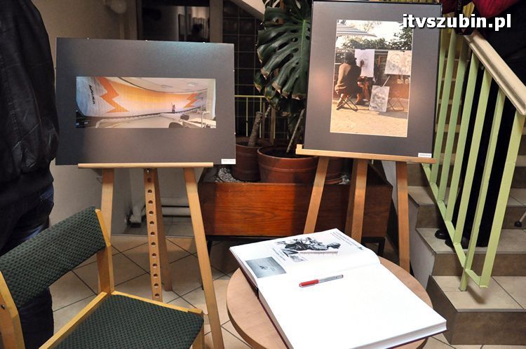 Wernisaż Klubu Miłośników Fotografii Flesz w RBP