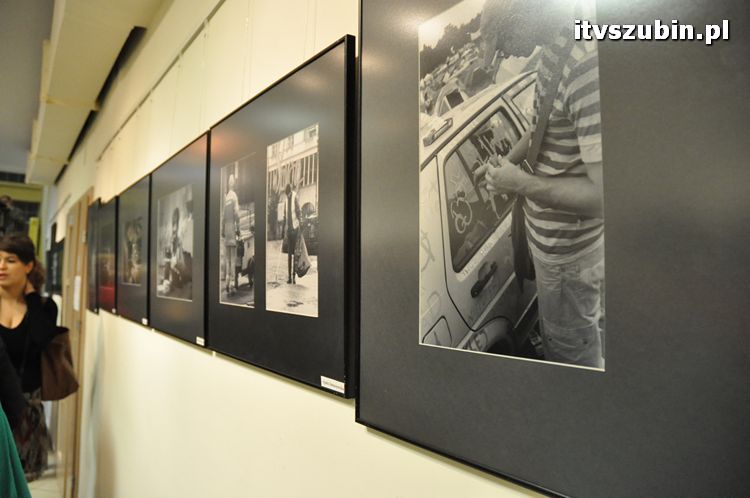 Wernisaż Klubu Miłośników Fotografii Flesz w RBP