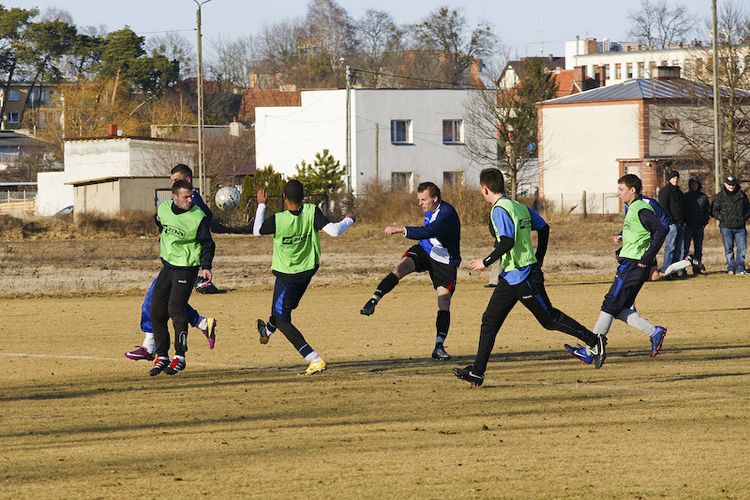 Mecz sparingowy - LKS Szubinianka Szubin - MGLKS Victoria Koronowo