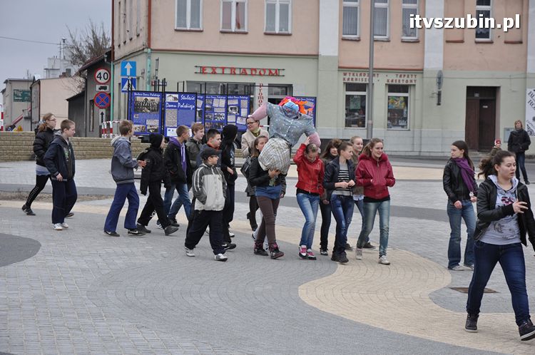 Gimnazjum nr 1 w Szubinie powitało wiosnę na wesoło