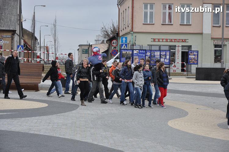 Gimnazjum nr 1 w Szubinie powitało wiosnę na wesoło