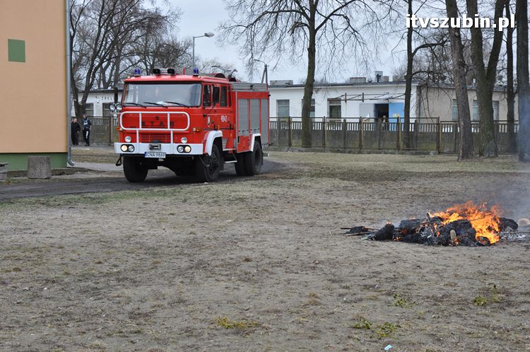 Gimnazjum nr 1 w Szubinie powitało wiosnę na wesoło