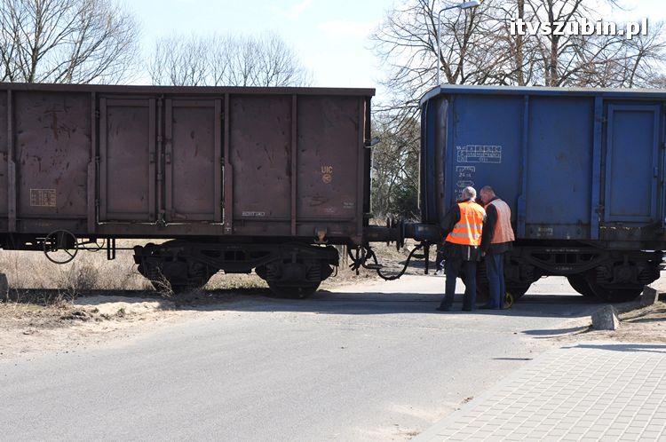 Kolizja samochodu osobowego z pociągiem