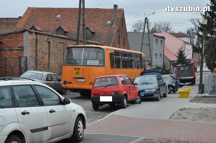 Dezorganizacja ruchu w okolicach szubińskiego rynku ciąg dalszy