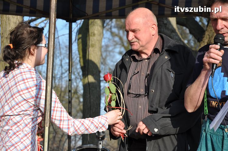 Powitanie wiosny przy ruinach szubińskiego zamku