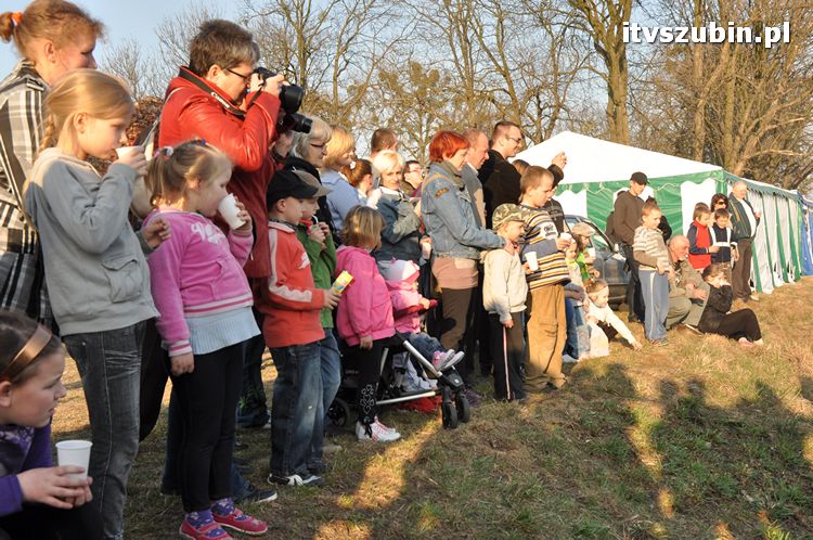 Powitanie wiosny przy ruinach szubińskiego zamku