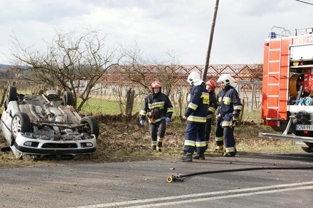 Wymusił pierwszeństwo ale mieszkańcy go bronili